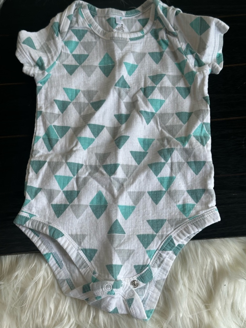 Aden + Anaís Muslin Swaddle and Sleepwear Set - Picture 3 of 5